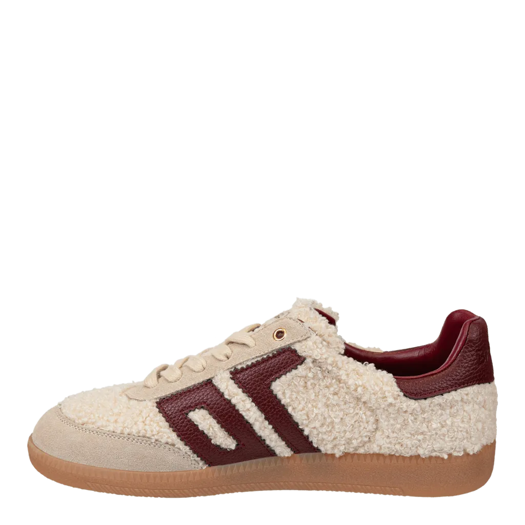 Back 70 Streetwear Teddy Sneakers in Butter Wine