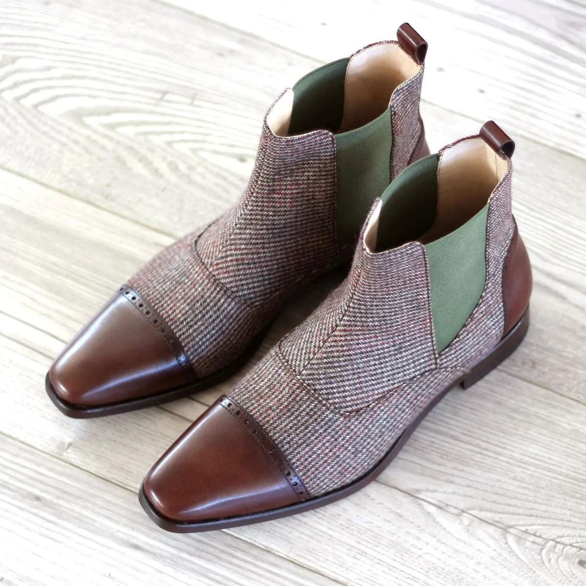 Saturday Chelsea Boots